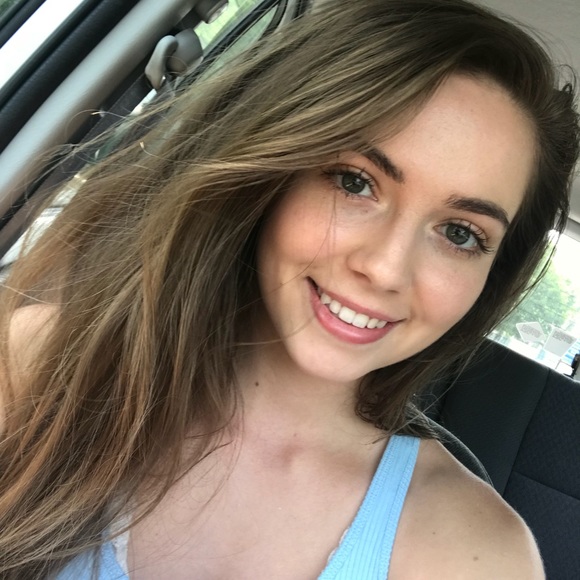 Meet your Posher, Abby - Picture 2 of 3